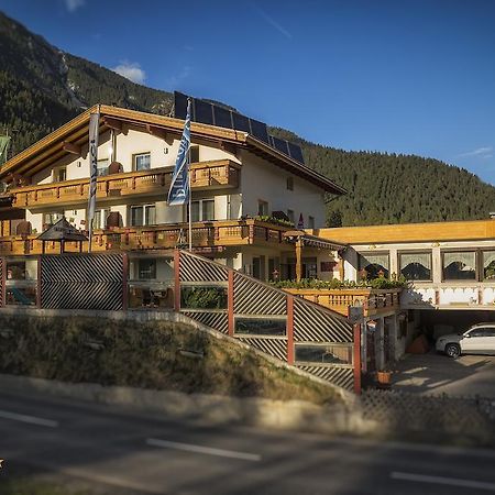 Ferienhotel Dobler Weissenbach am Lech Eksteriør bilde