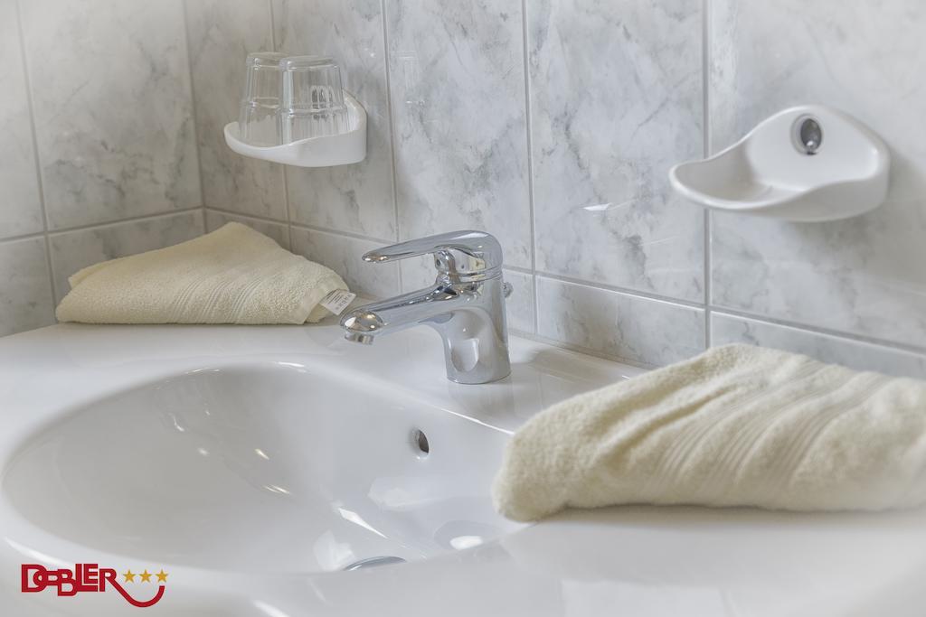 Ferienhotel Dobler Weissenbach am Lech Rom bilde