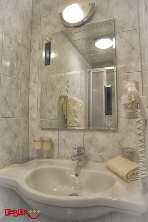 Ferienhotel Dobler Weissenbach am Lech Eksteriør bilde